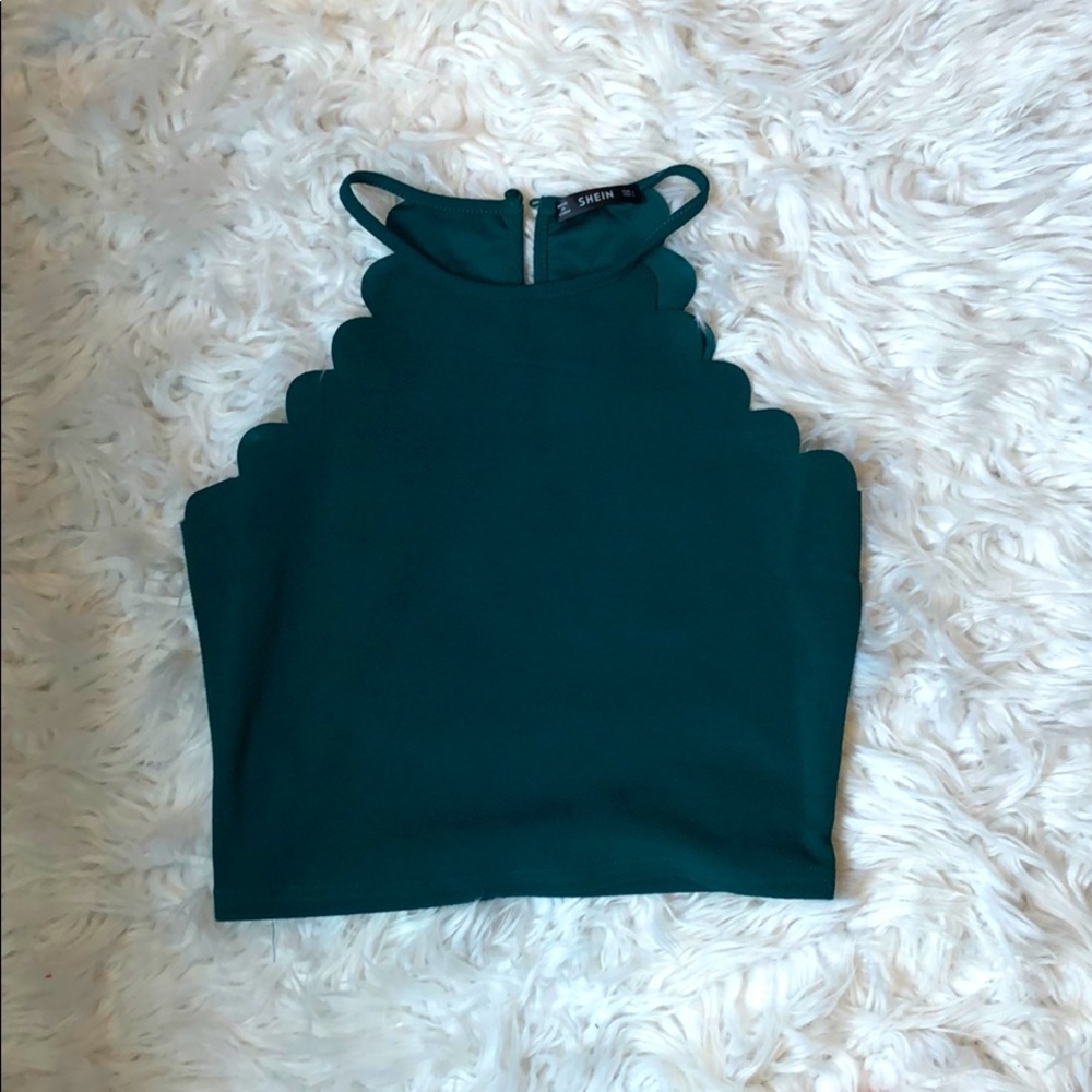 SHEIN Razor Back Cropped Tank Top